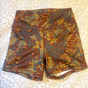 Fleo True High Contour shorts